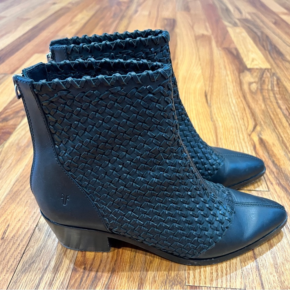 Women FRYE Black Woven Leather Booties 8.5 Boho Western Style,Scratches see pics